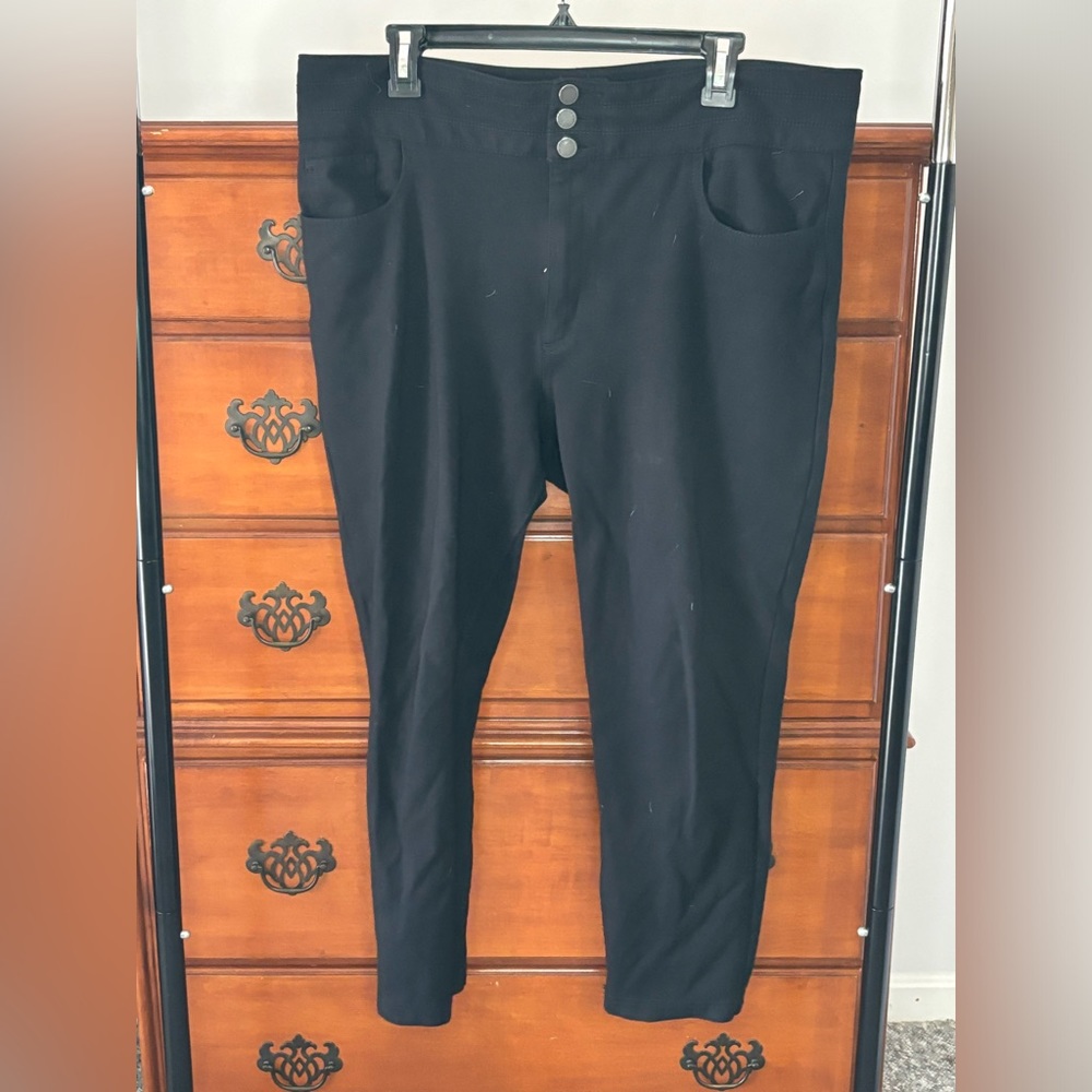 Black Ann Taylor skinny jeans